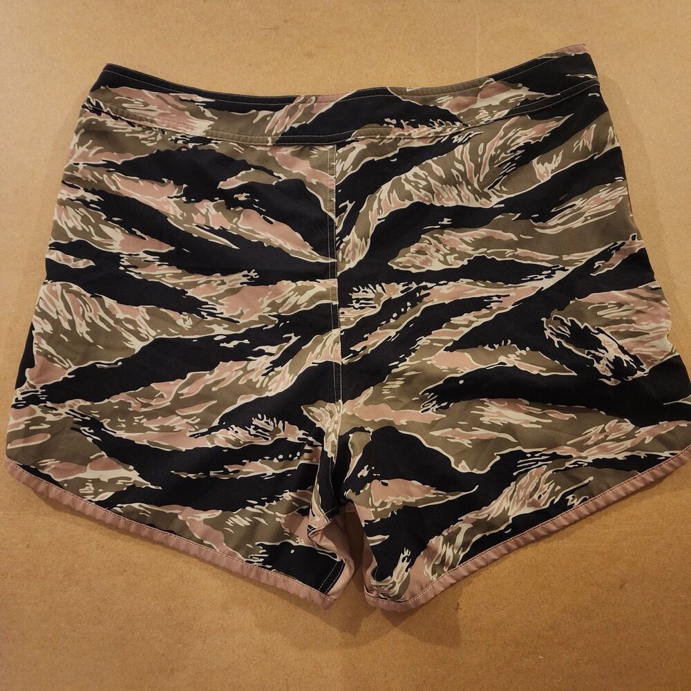 Tachuntfish THF Camo Athletic Shorts Mens XL Tiger Stripe Gym Training MMA
